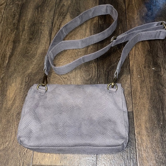 Anthropologie Gray Snake Skin Fold Over Crossbody Purse Bag Adjustable Strap - Picture 2 of 6